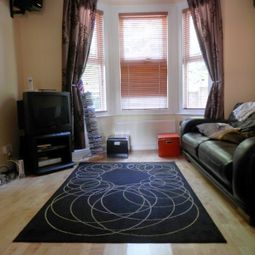 Thumbnail Semi-detached house to rent in Wiggenhall Road, Watford