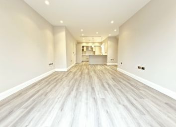 Thumbnail 2 bedroom flat to rent in Camlet Way, Barnet