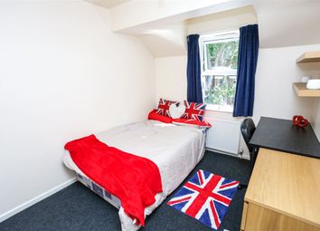 5 Bedroom Flat for rent