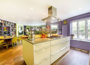 4 Bedrooms Detached house for sale in Hurlingham Square, Peterborough Road, London SW6