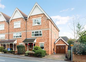 Thumbnail 4 bed town house to rent in Fernbank Road, Ascot