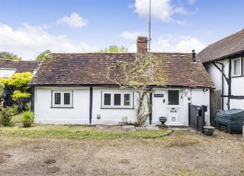 Thumbnail Cottage to rent in The Street, Puttenham, Guildford