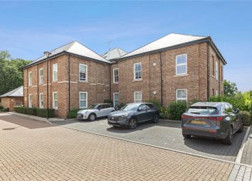 Thumbnail 2 bedroom flat for sale in Merry Hill Road, Bushey