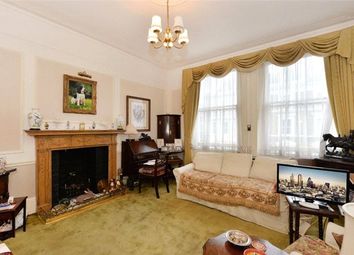 2 Bedrooms Flat for sale in Collingham Place, London SW5