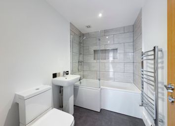 Thumbnail Flat to rent in Horley, Surrey