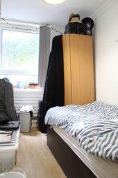 1 Bedrooms Flat to rent in Brion Place, Poplar E14