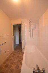 Thumbnail Room to rent in Brownlow Road, Reading