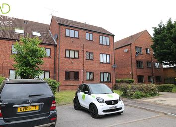 Thumbnail Flat to rent in Chilworth Gate, Silverfield, Broxbourne