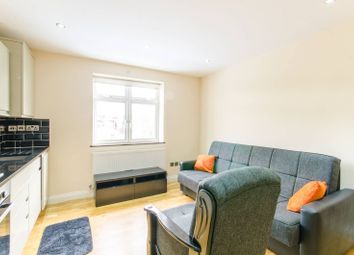 Thumbnail 1 bedroom flat to rent in Ivy Road, Southgate, London