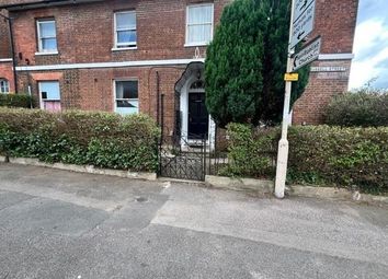 Thumbnail 1 bed flat to rent in Russell Street, Reading