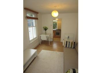 2 Bedrooms Flat to rent in Tradescant Road, London SW8