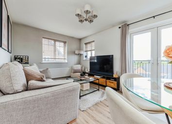 Thumbnail 2 bedroom flat for sale in Arnold Close, Hertford