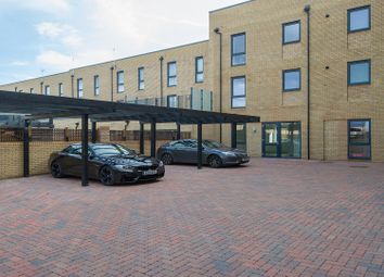 De Havilland House Parking Serviced Apartment Camb