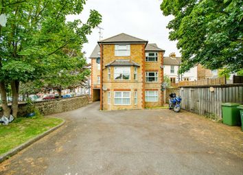 2 Bedrooms Flat for sale in St. Luke's Court, 50-54 Boxley Road, Maidstone ME14