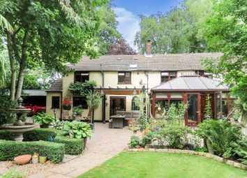 Thumbnail Cottage for sale in Manor Lane, Bourne