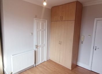 Thumbnail Terraced house to rent in Sunnycroft Road, Hounslow