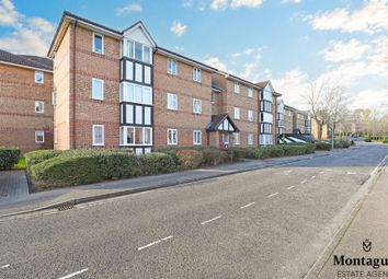 Thumbnail Flat to rent in Centre, Epping