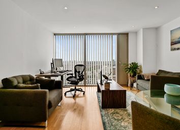 Thumbnail Flat to rent in The Landmark, Canary Wharf