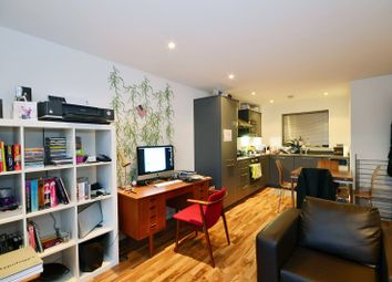 Thumbnail Flat to rent in Kings Quarter Apartments, Islington, London