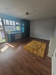 Thumbnail Flat to rent in Muschamp Road, Carshalton