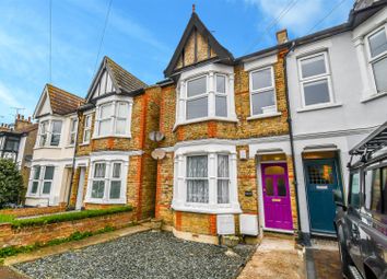 Thumbnail Flat for sale in Grange Road, Leigh-On-Sea