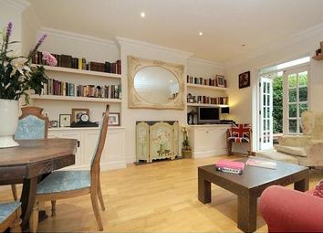2 Bedrooms Flat to rent in St Quintin Avenue, London W10