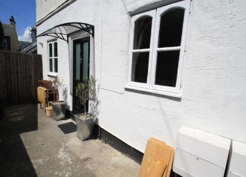 Thumbnail Flat to rent in Beach Avenue, Leigh-On-Sea