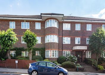 Thumbnail 3 bed flat for sale in Hendon Lane, Finchley