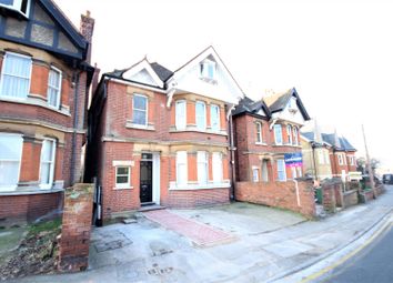 Thumbnail Flat to rent in York Road, Guildford