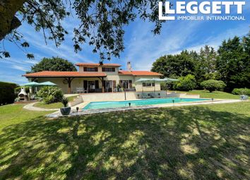 Thumbnail 5 bed villa for sale in L'isle-Jourdain, Gers, Occitanie