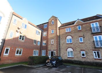 Thumbnail Flat to rent in Axholme Court, Hull