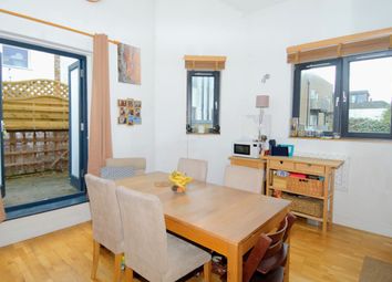 2 bed maisonette for sale in Cricketfield Road, Hackney, London E5