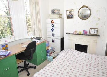 Thumbnail Room to rent in Park Road, Farnham, Surrey