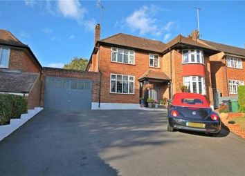 4 Bedrooms Detached house for sale in Downs Way, Tadworth KT20