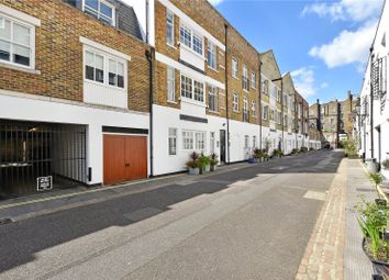 3 Bedrooms Flat to rent in Brook Mews North, London W2