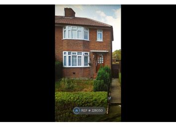 3 Bedroom Semi-detached house for rent