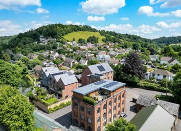 Thumbnail Flat for sale in Toadsmoor Road, Brimscombe, Stroud, Gloucestershire