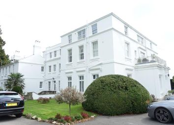 2 Bedrooms Flat to rent in Southlands Lane, Tandridge, Oxted RH8