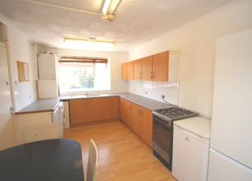 5 Bedroom Semi-detached house for rent