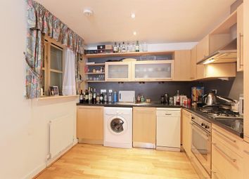 2 Bedrooms Flat to rent in Bethwin Road, London SE5