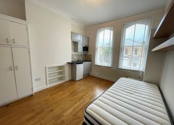 Thumbnail Studio to rent in Finsbury Park Road, Finsbury Park