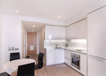 Thumbnail 1 bed flat to rent in Walworth Road, Elephant And Castle, London