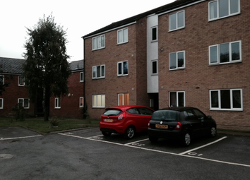 Thumbnail Flat to rent in Gidea Close, South Ockendon