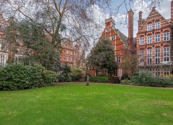 Thumbnail Flat to rent in Collingham Gardens, London