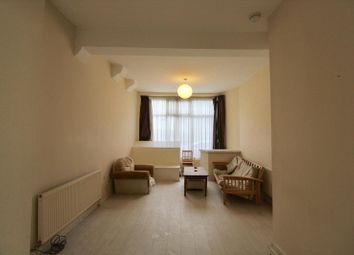 3 Bedrooms Flat to rent in Newington Green Road, London N1