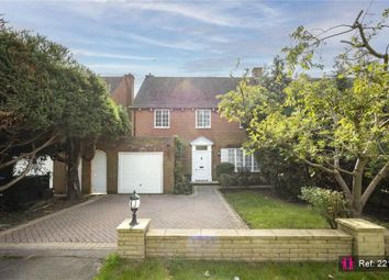 Thumbnail Detached house to rent in Fairgreen East, Cockfosters, Barnet