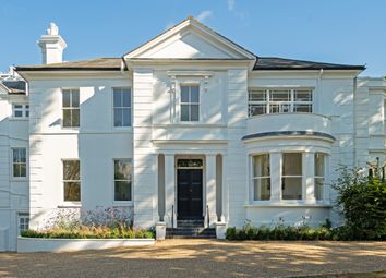 Thumbnail Flat for sale in Wray Park Road, Reigate