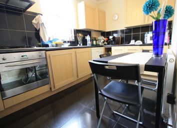 2 Bedrooms Flat to rent in Replingham, Southfields SW18