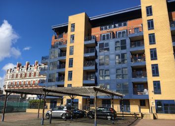 Thumbnail 1 bed flat to rent in Canute Road, Ocean Village Southampton