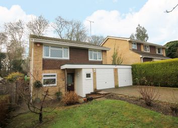 4 Bedrooms Detached house for sale in Hillary Close, East Grinstead RH19